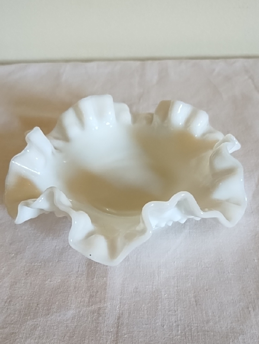 FENTON HOBNAIL WHITE MILK GLASS RUFFLED DISH
